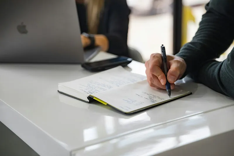 Aufhebungsvertrag und Sperrzeit: Die teure Falle beim Arbeitslosengeld